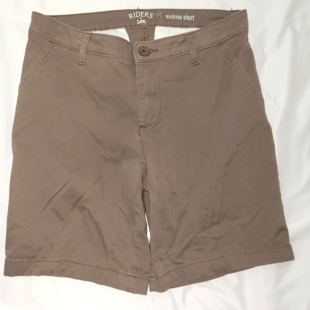 LEE RIDERS MID RISE SHORTS SIZE 6